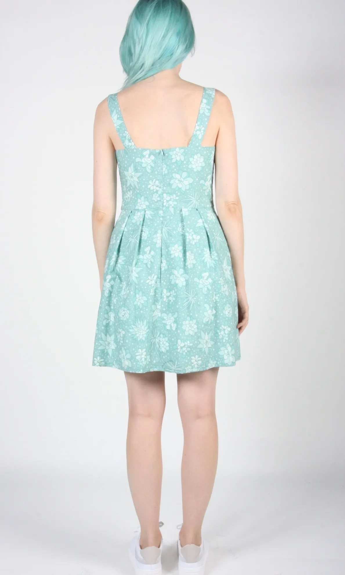 Akikiki Dress - Hens 'n Chicks