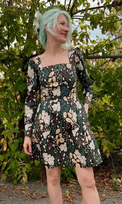 Twixt-Hell-and-the-White-Oak Dress - Bellflower