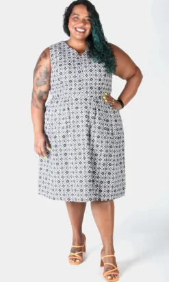 Wood Snipe Dress - Quatrefoil