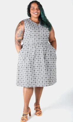 Wood Snipe Dress - Quatrefoil